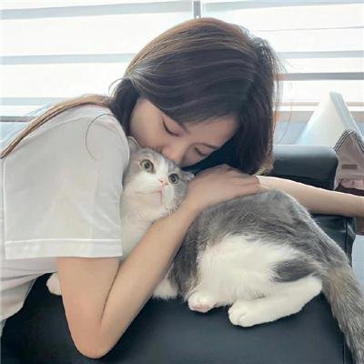 劳拉·马尔斯的眼睛